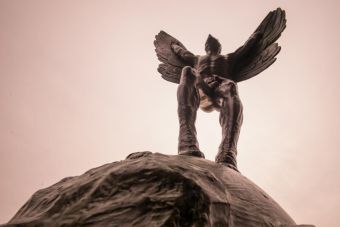 aviator statue